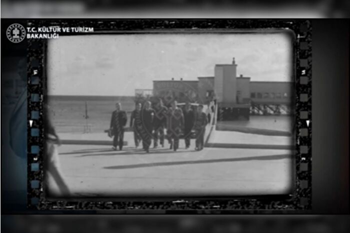 Bakan Ersoy, 30 Ağustos’u Atatürk’ün gün yüzüne çıkmamış görüntüleriyle kutladı