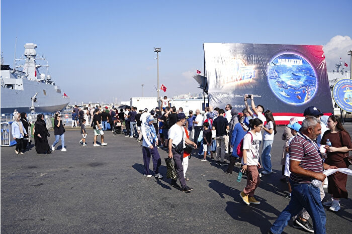 TEKNOFEST Mavi Vatan'ın üçüncü gününde 30 Ağustos Zafer Bayramı coşkusu yaşanıyor