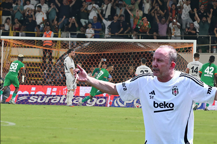 Sergen Yalçın ilk maçında puan kaybetti: Beşiktaş, Alanyaspor deplasmanından mağlup ayrıldı