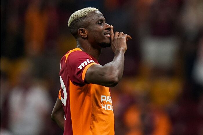 Galatasaray, sakatlanan Osimhen için Nijerya’ya özel uçak yolladı