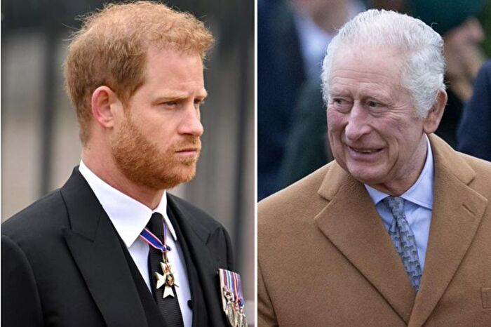 Kral Charles ve Prens Harry, Clarence House'a ayrı ayrı gelerek 19 ay sonra buluştu