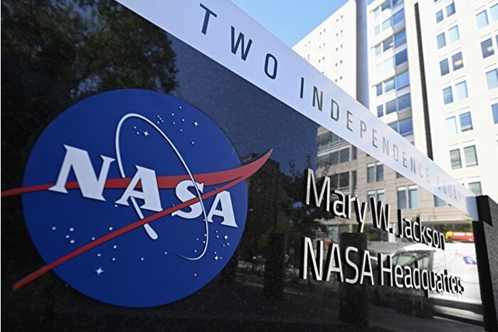 NASA, Çin vatandaşlarının uzay programlarında çalışmasını yasakladı, girişler engellendi