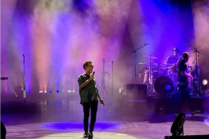Teoman, Harbiye konserinde sevenleriyle buluştu
