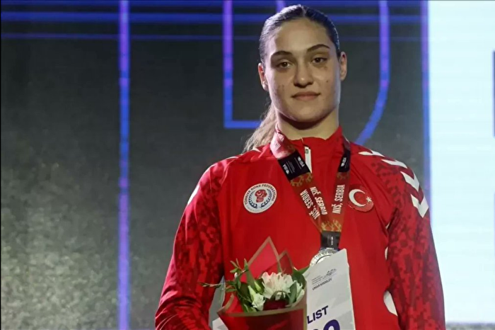 Milli sporcu Büşra Işıldar, Dünya Boks Şampiyonası'nda dünya ikincisi oldu
