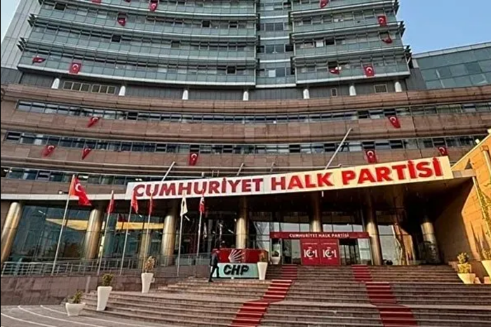 Mahkeme, CHP davasını 'tedbirsiz' erteledi