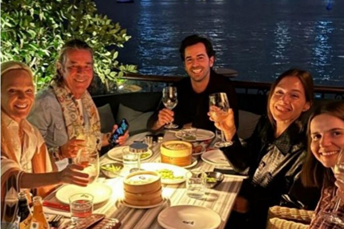 Bettina Machler, kardeşi Urs Machler’in doğum gününü Boğaz manzaralı aile yemeğiyle kutladı