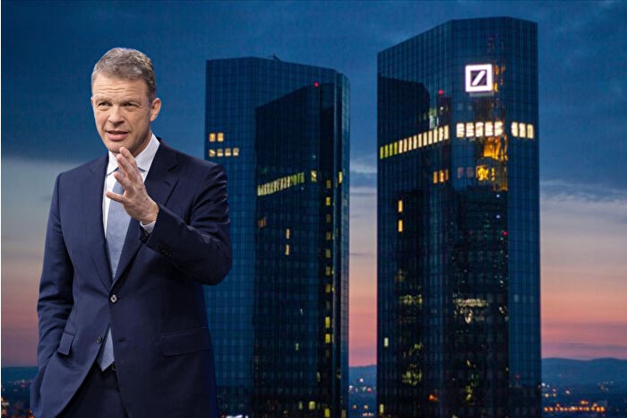 Deutsche Bank CEO’su Christian Sewing usulsüzlükle suçladığı eski çalışanlarının açtığı 178 milyon dolarlık davada sanık olma yolunda