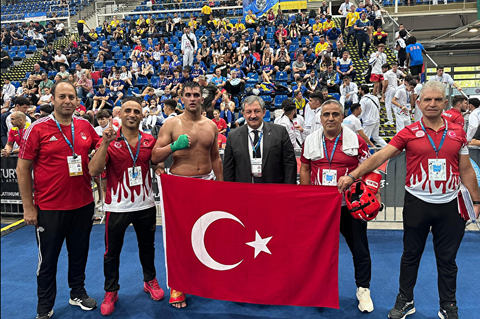 Türkiye'nin altın yumrukları 50 madalyayla döndü