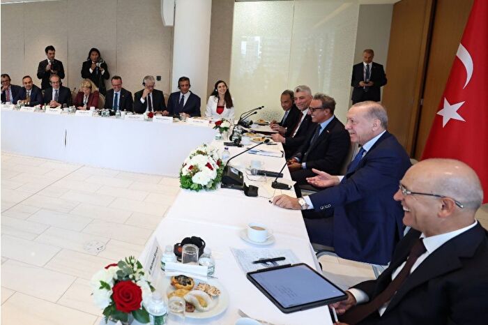 Cumhurbaşkanı Erdoğan, Hamdi Ulukaya ve ABD'li üst düzey şirket yöneticileriyle görüştü