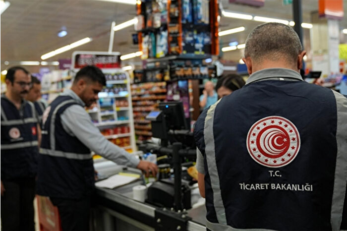 İstanbul'da fahiş fiyat ve stokçuluk denetimlerinde yılın ilk 9 ayında 321 milyon 326 bin 883 lira ceza yağdı