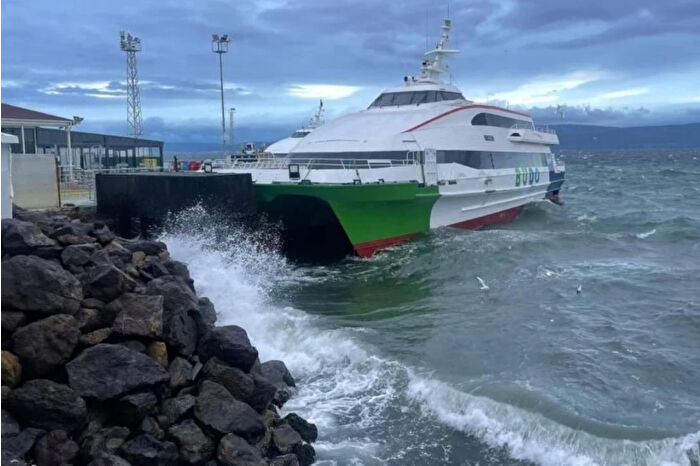 Bursa Deniz Otobüslerinin bazı seferlerine fırtına iptali