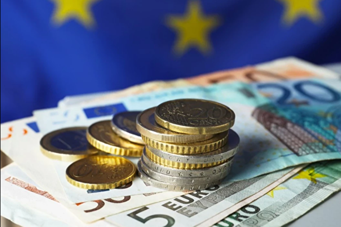 Euro Bölgesi'nde tüketicilerin kısa vadeli enflasyon beklentisi yükseldi