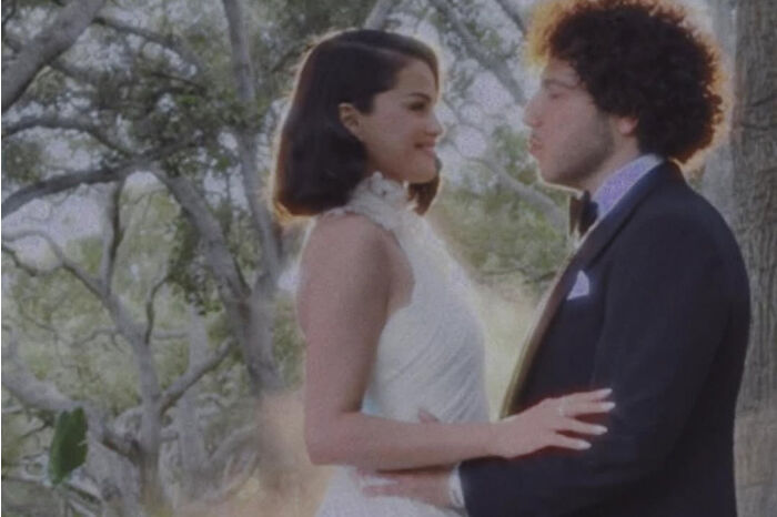 Selena Gomez ve Benny Blanco evlendi, düğünü göz kamaştırdı