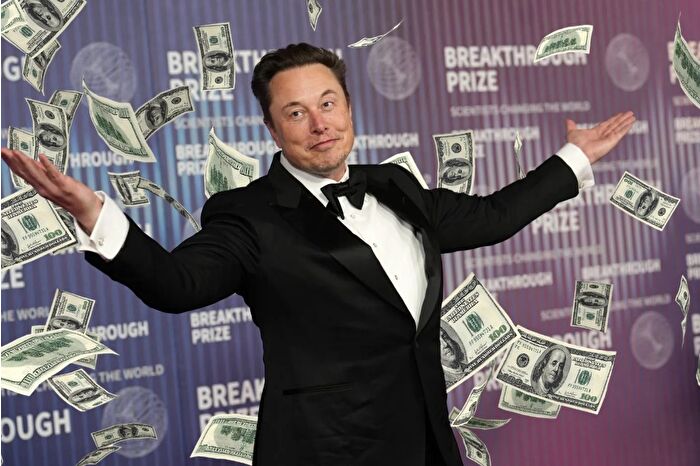 Tesla'nın patronu Elon Musk'ın serveti 500 milyar doları gördü