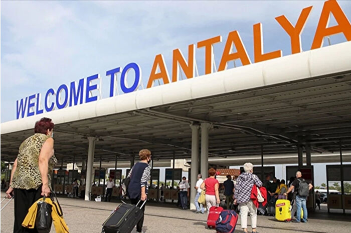 Antalya'ya yılın 9 ayında gelen turist sayısı 14 milyonu aştı