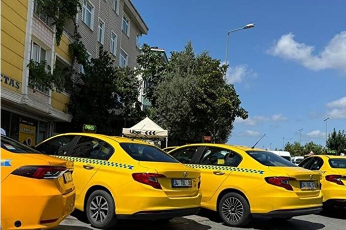 İBB, ihalesini gerçekleştirdiği 250 taksi plakasından 63'ünü sattı