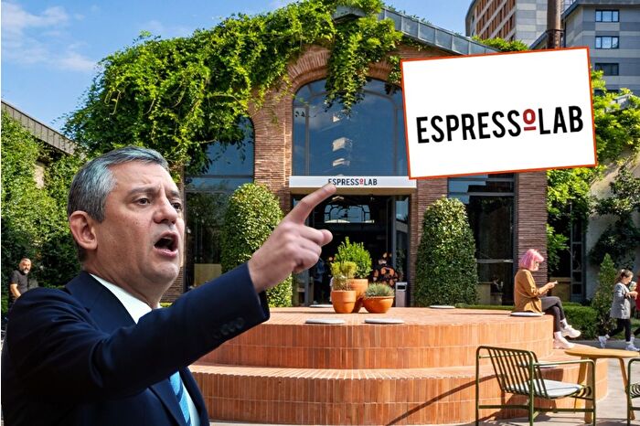 CHP Genel Başkanı Özgür Özel, mart ayında boykot listesine aldıkları kahve zinciri EspressoLab'ı listeden çıkardıklarını söyledi