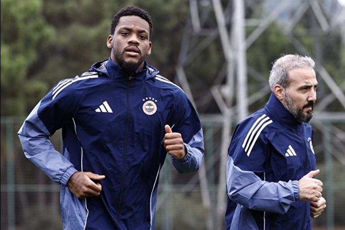 Fenerbahçe'de Jhon Duran ve Mert Hakan Yandaş gelişmesi: Takımla çalışmaya başladılar