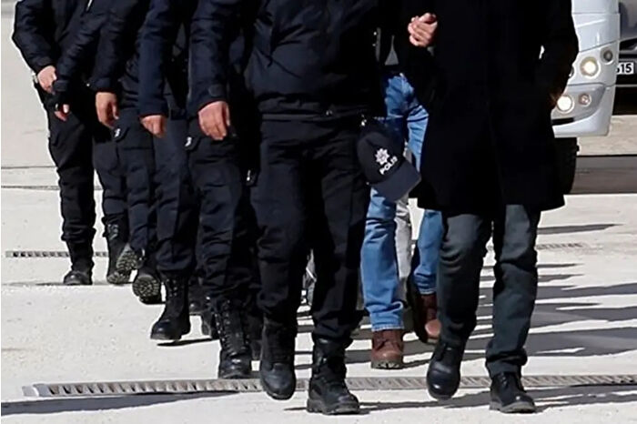 16 şirketli kredi dolandırıcılarına operasyonda 4 tutuklama