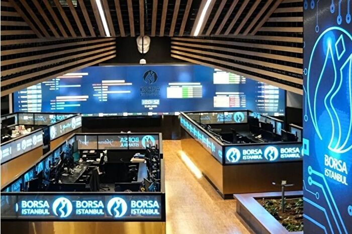 Pazartesi günü yüzde 1,53 değer kaybeden BIST 100 endeksi salı gününü de yüzde 2,27 kayıpla tamamladı