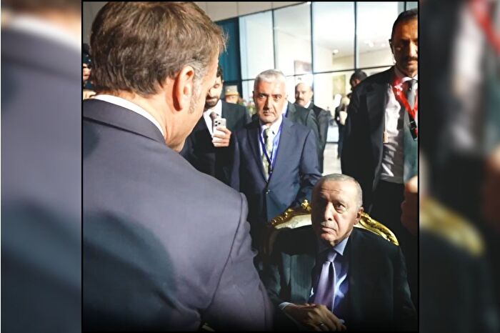 Fransa Cumhurbaşkanı Macron, Erdoğan’ın davetini ‘Paris’te beni bekliyorlar’ diyerek reddetti