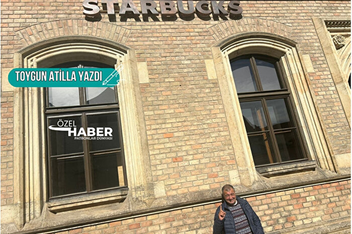 Starbucks, Prag Kalesi'ni topla tüfekle değil latte ile fethetti 