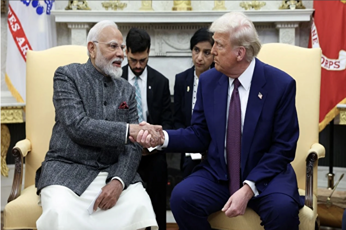 Trump, Modi'den Rus petrol alımlarını durdurma sözü aldığını açıkladı: Aksi bir şey söylemek isterlerse, yüksek tarifeler ödemeye devam edecekler