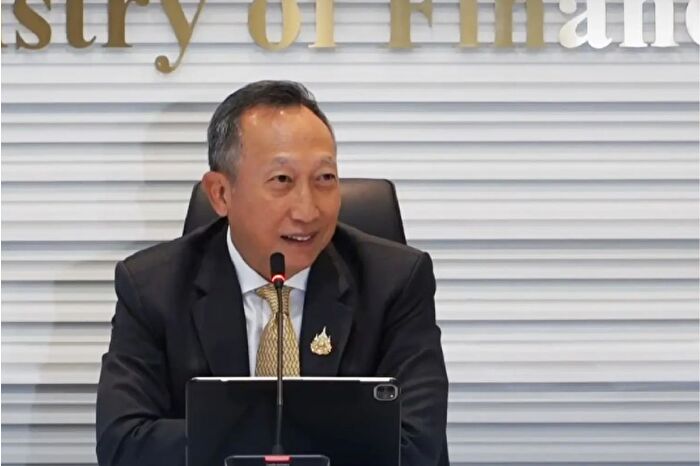 Tayland Maliye Bakan Yardımcısı Vorapak Tanyawong, "dolandırıcılık" iddialarının ardından istifa etti