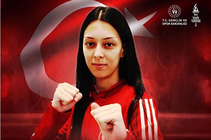 Milli tekvandocu Elif Sude Akgül, 49 kiloda dünya ikincisi oldu