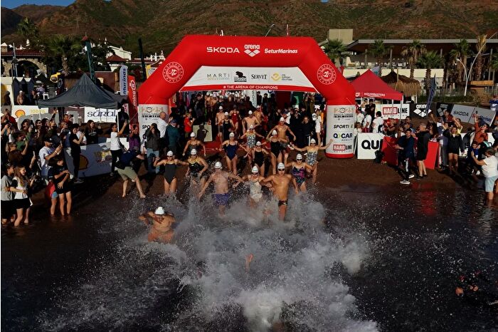 Uluslararası Arena AquaChallenge Yüzme Şampiyonası, Marmaris'te başladı