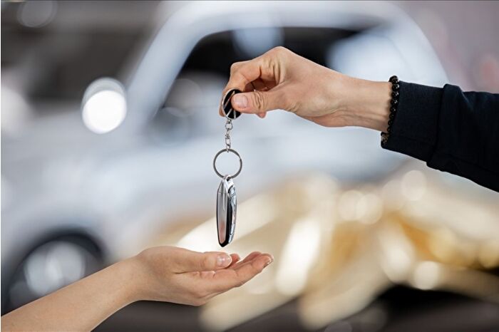 Yetki belgesiz ikinci el motorlu kara taşıtı ticaretinde bulunanlara 174 milyon lira ceza kesildi