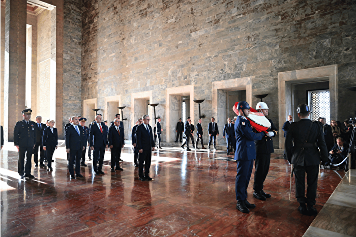 İngiltere Başbakanı Starmer, önce Anıtkabir'i sonra da TUSAŞ'ı ziyaret etti