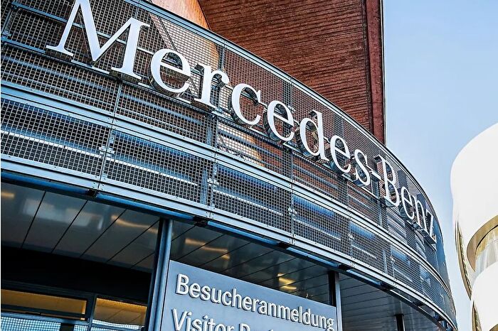 Mercedes-Benz'in karı ocak-eylül döneminde yıllık bazda yüzde 50,3 düştü