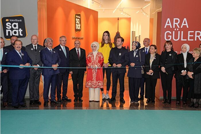 Emine Erdoğan'dan VakıfBank Sanat Galerisi Açılış Programı'na ilişkin paylaşım