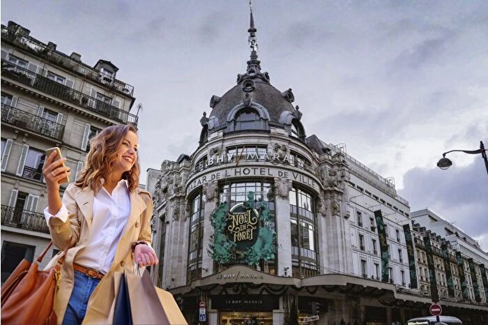 Shein’in Paris’in moda ikonu sayılan BHV Marais binasında mağaza açacak olması ülkede kıyameti koparttı