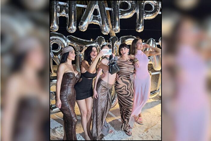 Kendall Jenner 30'uncu yaşını ailesi ve sevdikleriyle partide kutladı