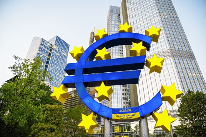 Euro Bölgesi’nde ekonomik görünüm güçleniyor, PMI 29 ayın zirvesindeyken ÜFE hafif geriledi