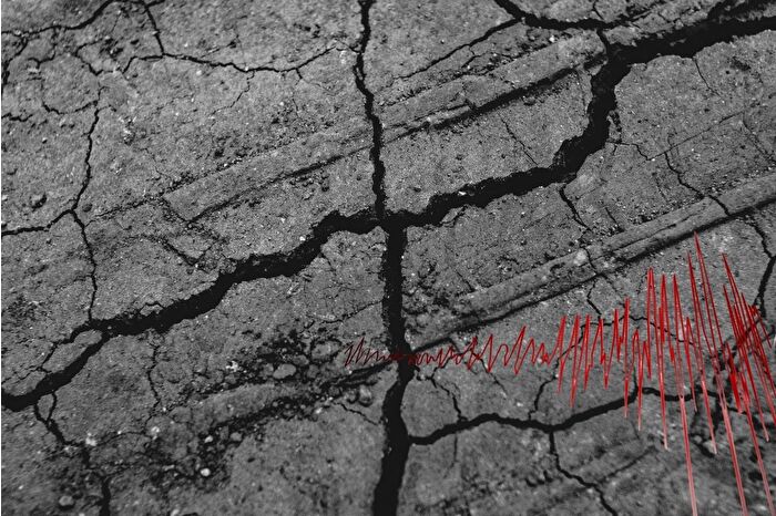 Milyonlarca yıl hareketsiz kalan faylar insan faaliyetleri etkisiyle de stres biriktiriyor ve bir günde kırılabiliyor