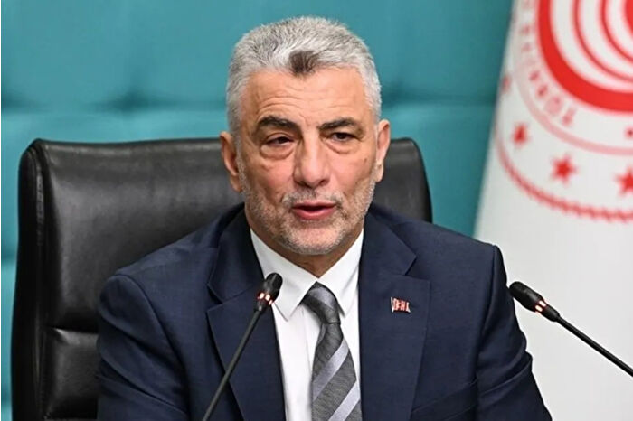Ticaret Bakanı Ömer Bolat, ihracatın finansmanına yönelik yürürlüğe giren yeni destek mekanizmalarını değerlendirdi
