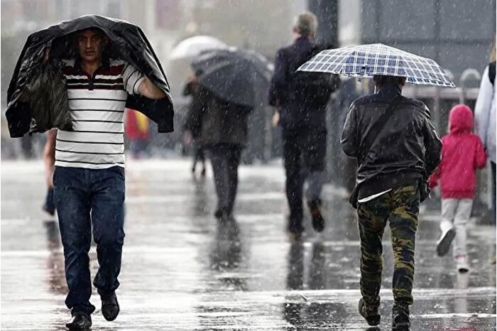 Meteoroloji ve AFAD'dan peş peşe İstanbul'a sağanak uyarıları