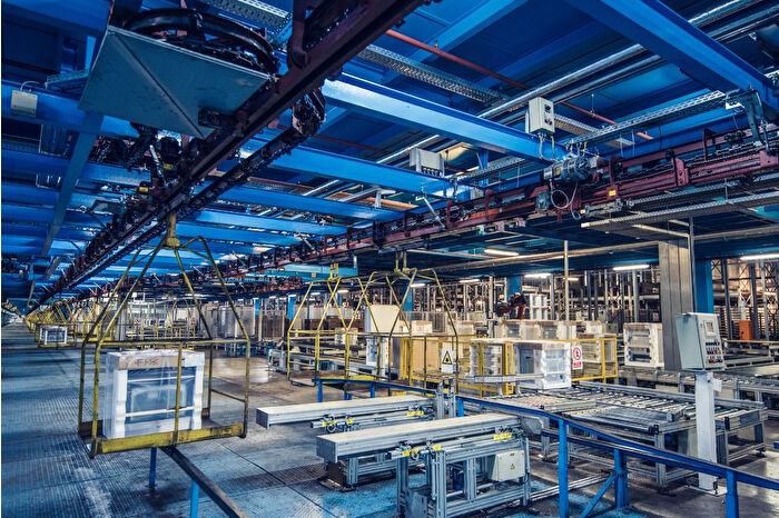 Tekstil ve hazır giyimde başlayan durgunluk diğer sektörlere sıçradı, fabrikalarda işten çıkışlar arttı