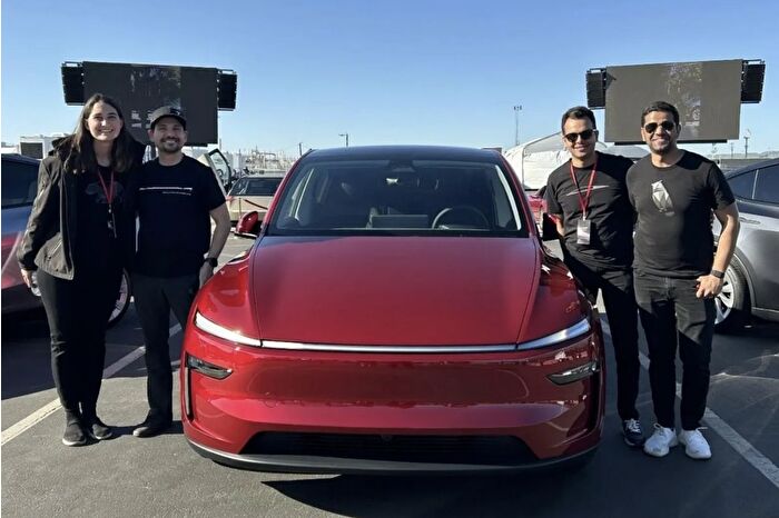 Tesla'da Model Y ve Cybertruck yöneticileri görevlerinden ayrılıyor