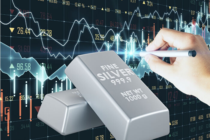 Gümüş yılbaşından bu yana yüzde 90’lık yükselişle yatırımcı ilgisini altının önüne geçirdi