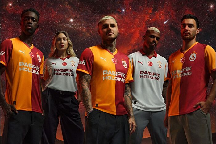 Galatasaray kasasını formada rekor geliriyle doldurdu
