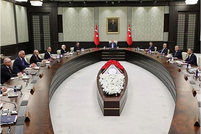 Cumhurbaşkanlığı Kabinesi saat üç buçuk itibarıyla toplandı