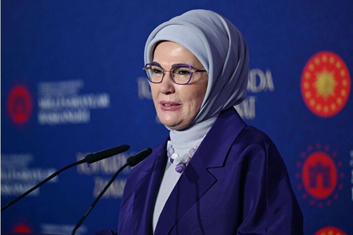 Emine Erdoğan, Büyüyen Avrupa 2025 Uluslararası Zirvesi'ne aile vurgulu video mesaj gönderdi