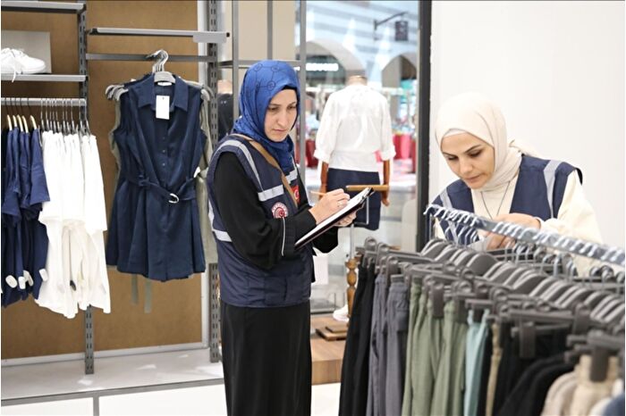 Kasım ayı indiriminde büyük bazı markaların yüzde 80 oyunu mercek altında