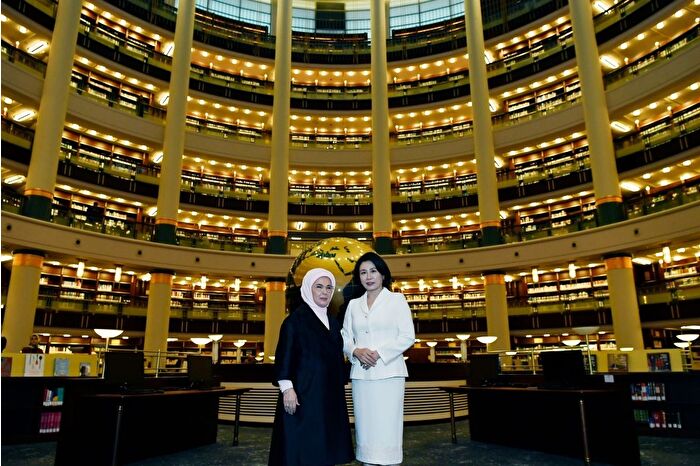 Emine Erdoğan, Güney Kore Fırst Lady'si Kim Hea Kyung ile Millet Kütüphanesi'ni ziyaret etti