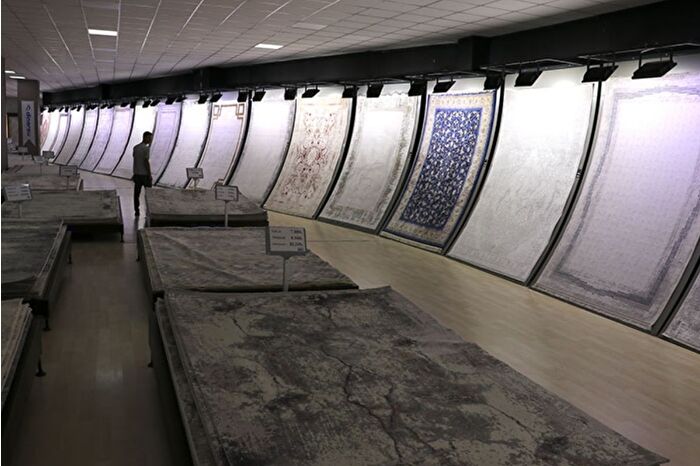 Halı ihracatçıları Suudi Arabistan'da 2026 koleksiyonlarını tanıtıyor