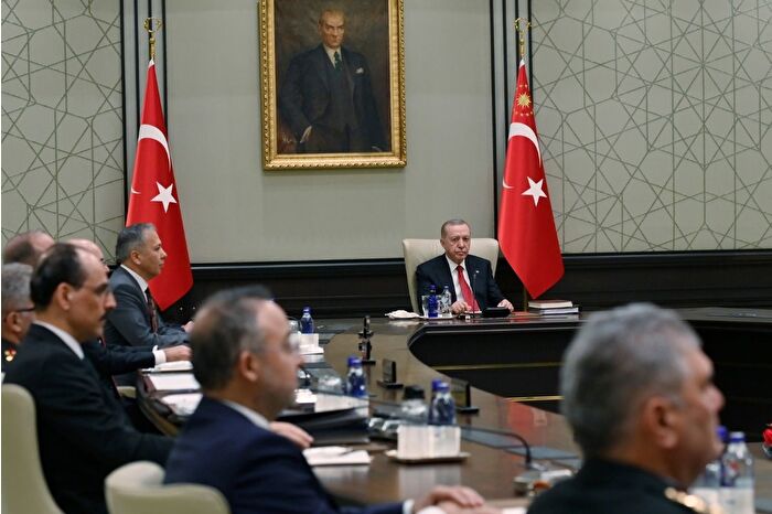 Milli Güvenlik Kurulu, Cumhurbaşkanı Erdoğan başkanlığında toplandı, 'bölgemizin geleceğinde teröre yer yok' mesajı verildi